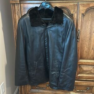 Overland men’s leather jacket. Black